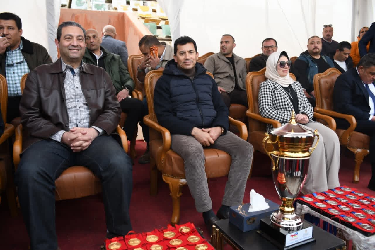 وزير الشباب والرياضة يشهد نهائي دوري مراكز الشباب