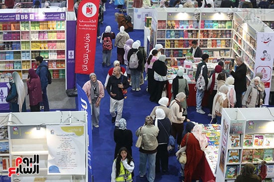 اجنحة دور النشر تشهد تفاعلا واسعا