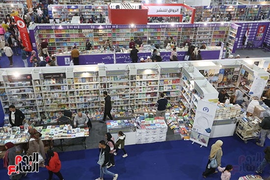 اجنحة الادب تشهد ازدحاما محببا