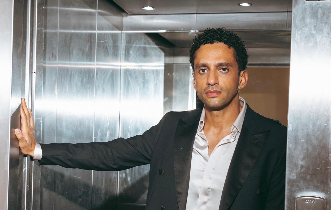 محمد حاتم بطل مسلسل عرض وطلب محمد حاتم بطل مسلسل عرض وطلب