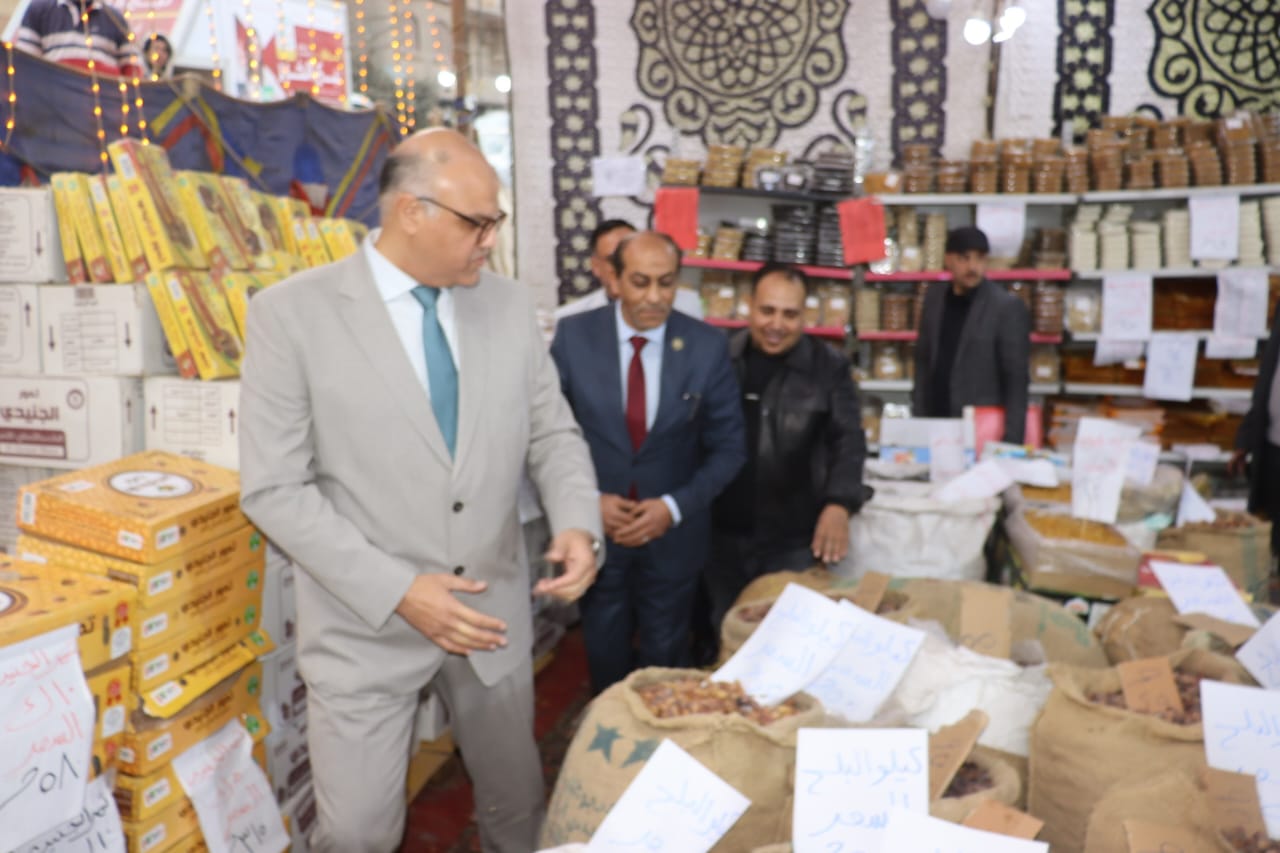 التمور ومستلزمات شهر رمضان بالمعارض التمور ومستلزمات شهر رمضان بالمعارض