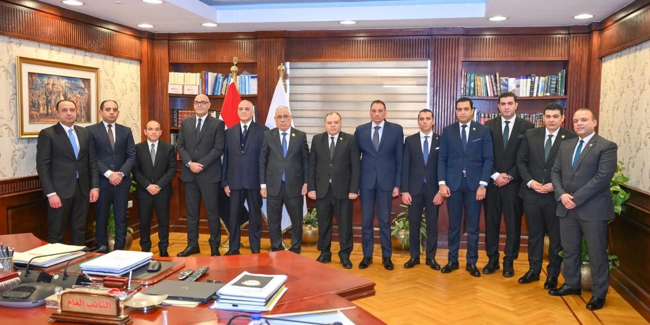 النائب العام يستقبل رئيس الاستئناف لنيابة استئناف الإسكندرية (2)