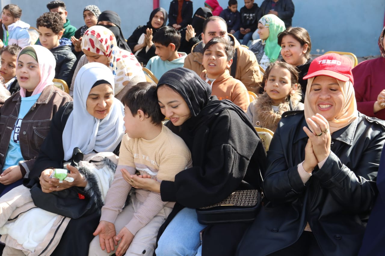 الفرحة على وجوه الجميع