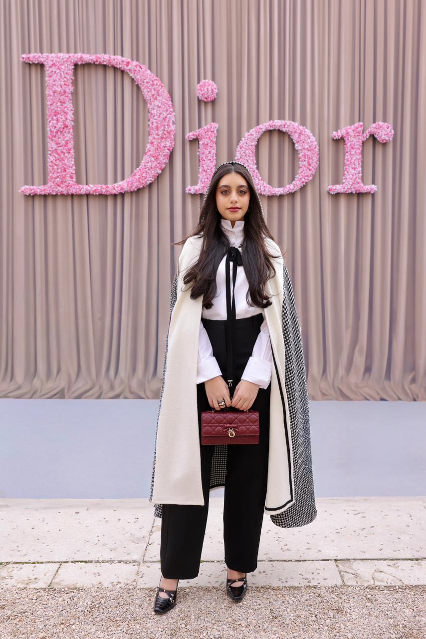 ياسمينا فى عرض ديور ياسمينا فى عرض ديور