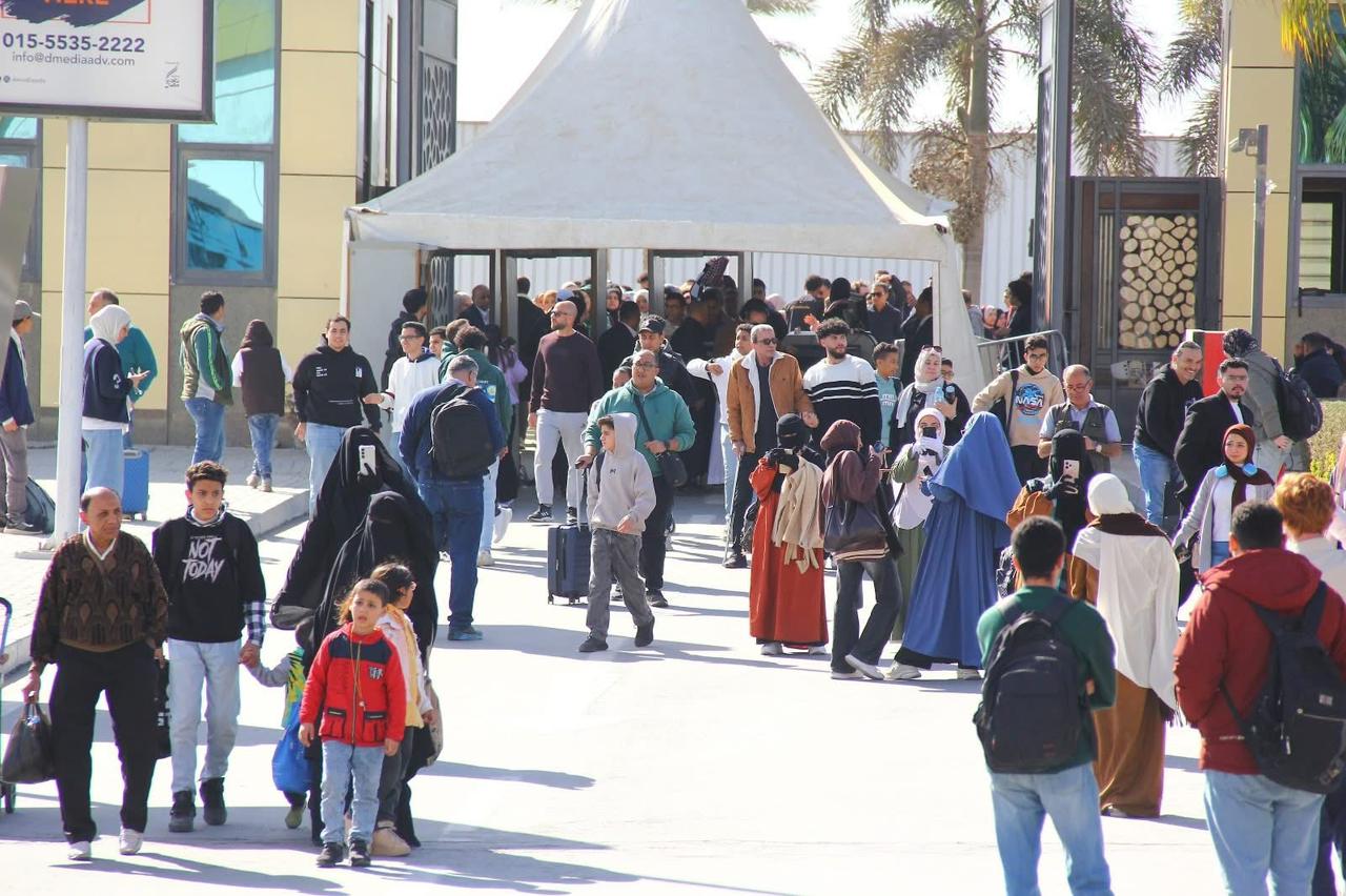 دخول زوار معرض الكتاب منذ الصباح الباكر