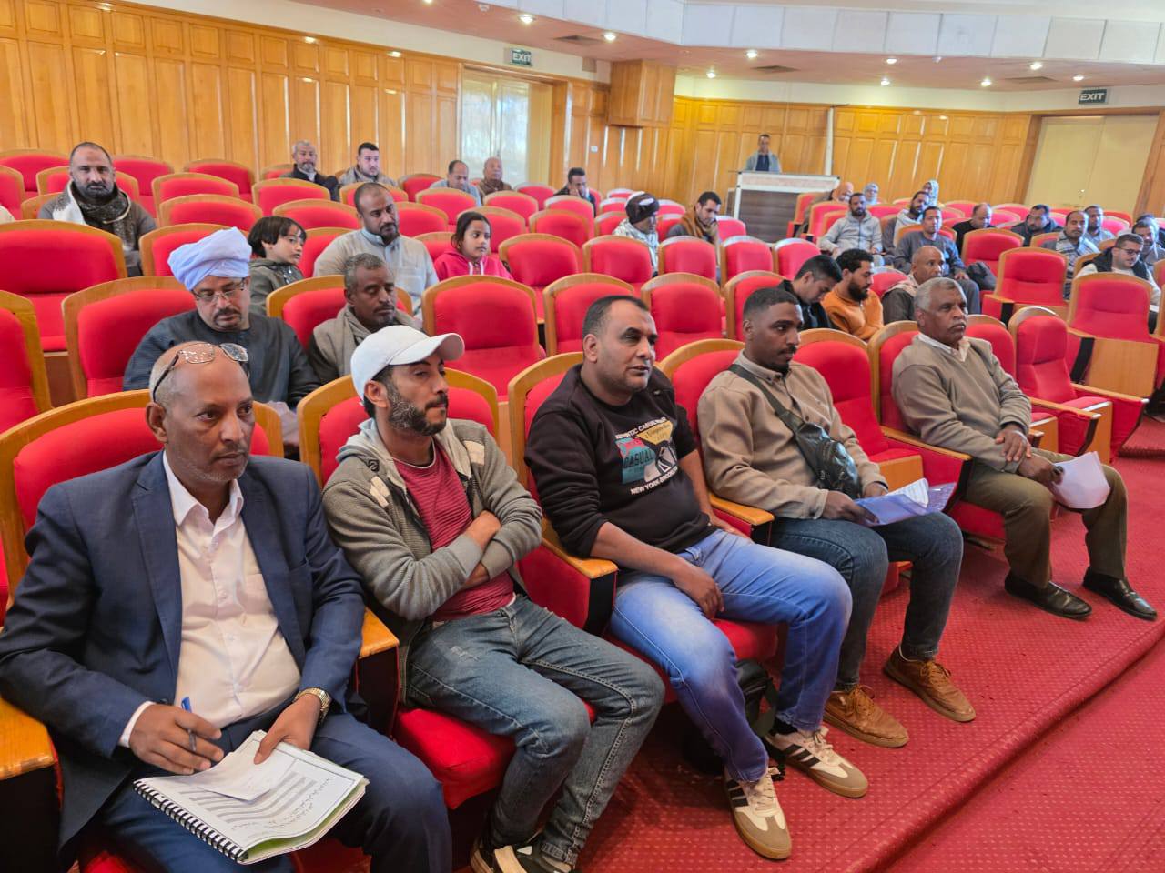 حضور مزاد وبيع 10 محلات تجارية بمبلغ 20 مليون جنيه لجذب الاستثمار حضور مزاد وبيع 10 محلات تجارية بمبلغ 20 مليون جنيه لجذب الاستثمار