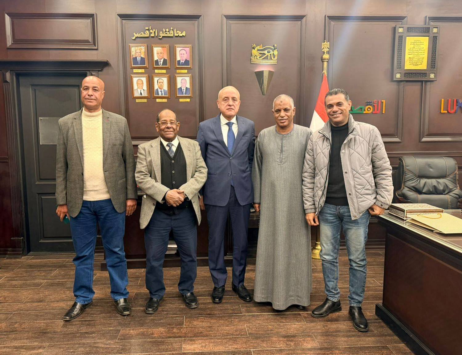 لقاء العائلة الحجاجية لبحث الاستعدادات للمولد السنوى حتى النصف من شعبان لقاء العائلة الحجاجية لبحث الاستعدادات للمولد السنوى حتى النصف من شعبان