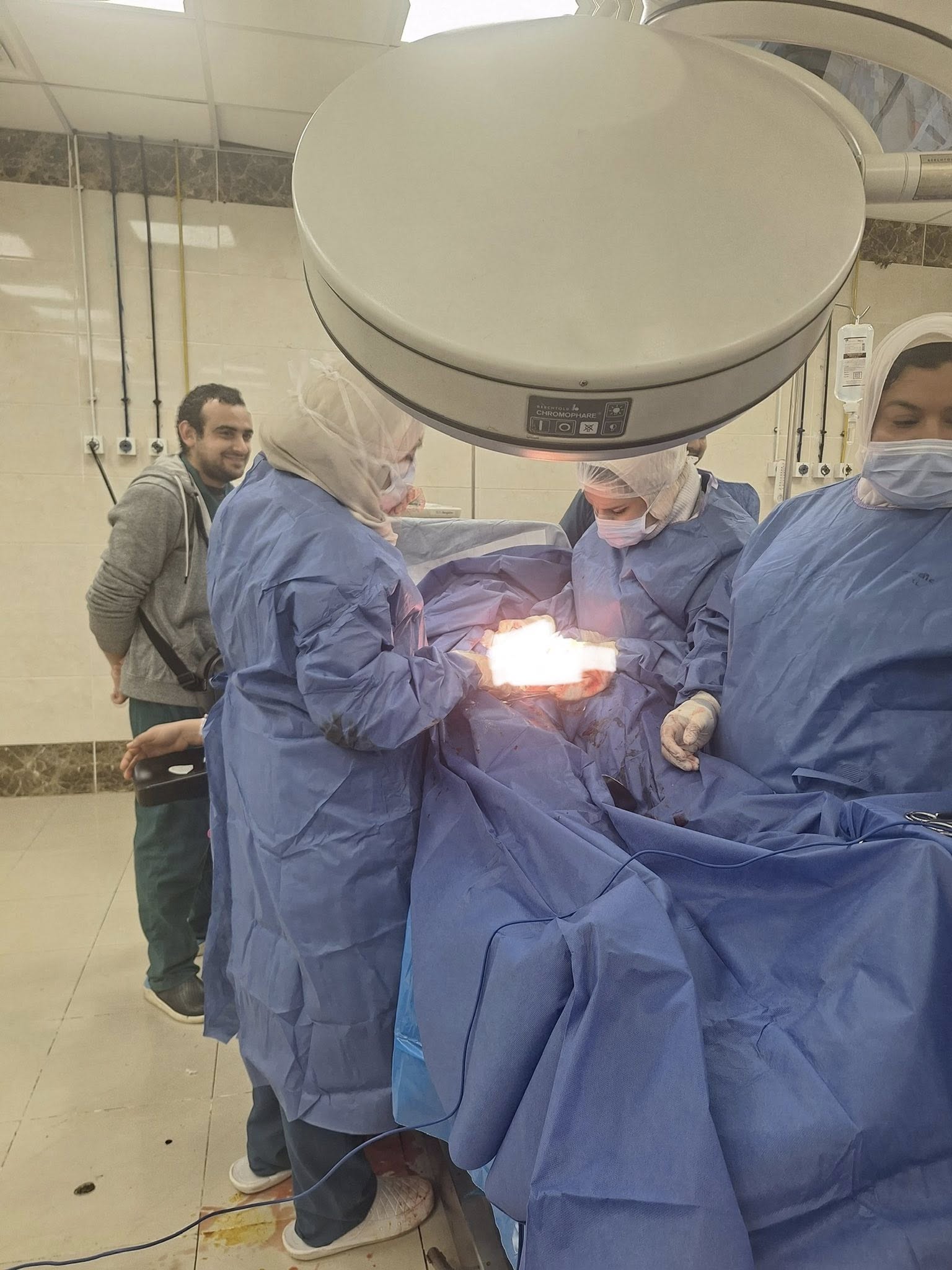 خلال الجراحة العاجلة