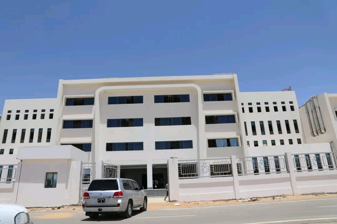 مستشفى الداخلة الجديد على مساحة 20 ألف متر تضم 118 سرير طبى (7)