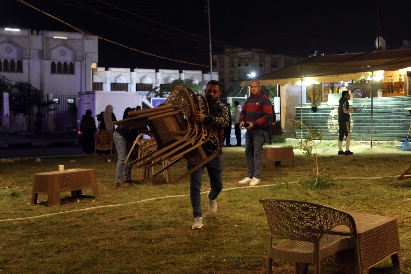 حملة لرفع الإشغالات بالإسماعيلية والتصدى لسرقة التيار الكهربائى (5)