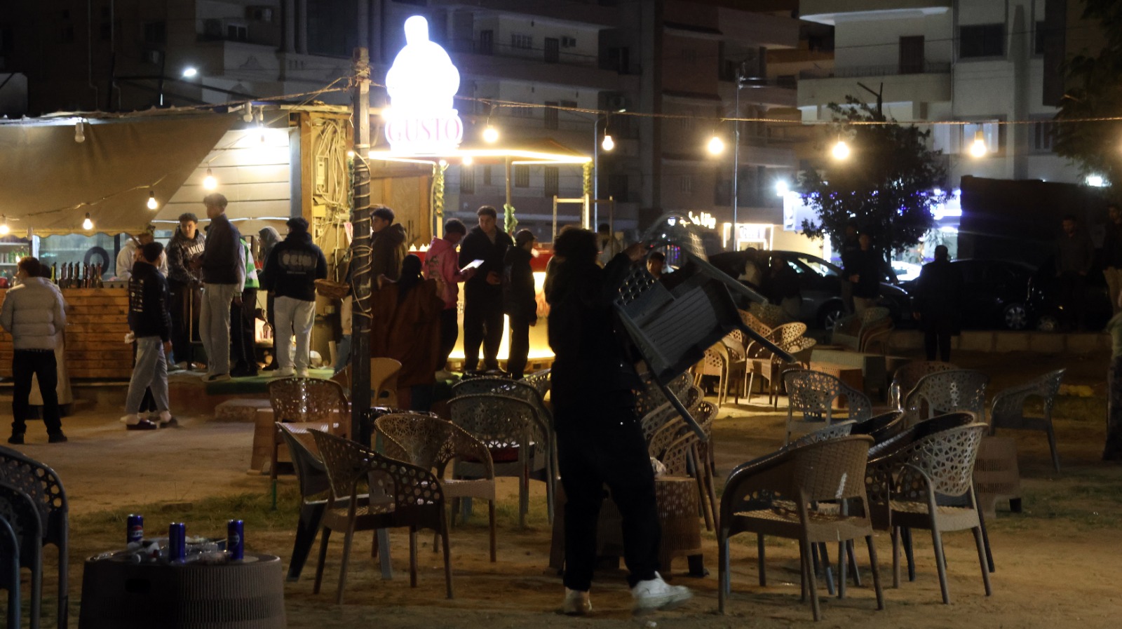 حملة لرفع الإشغالات بالإسماعيلية والتصدى لسرقة التيار الكهربائى (7)