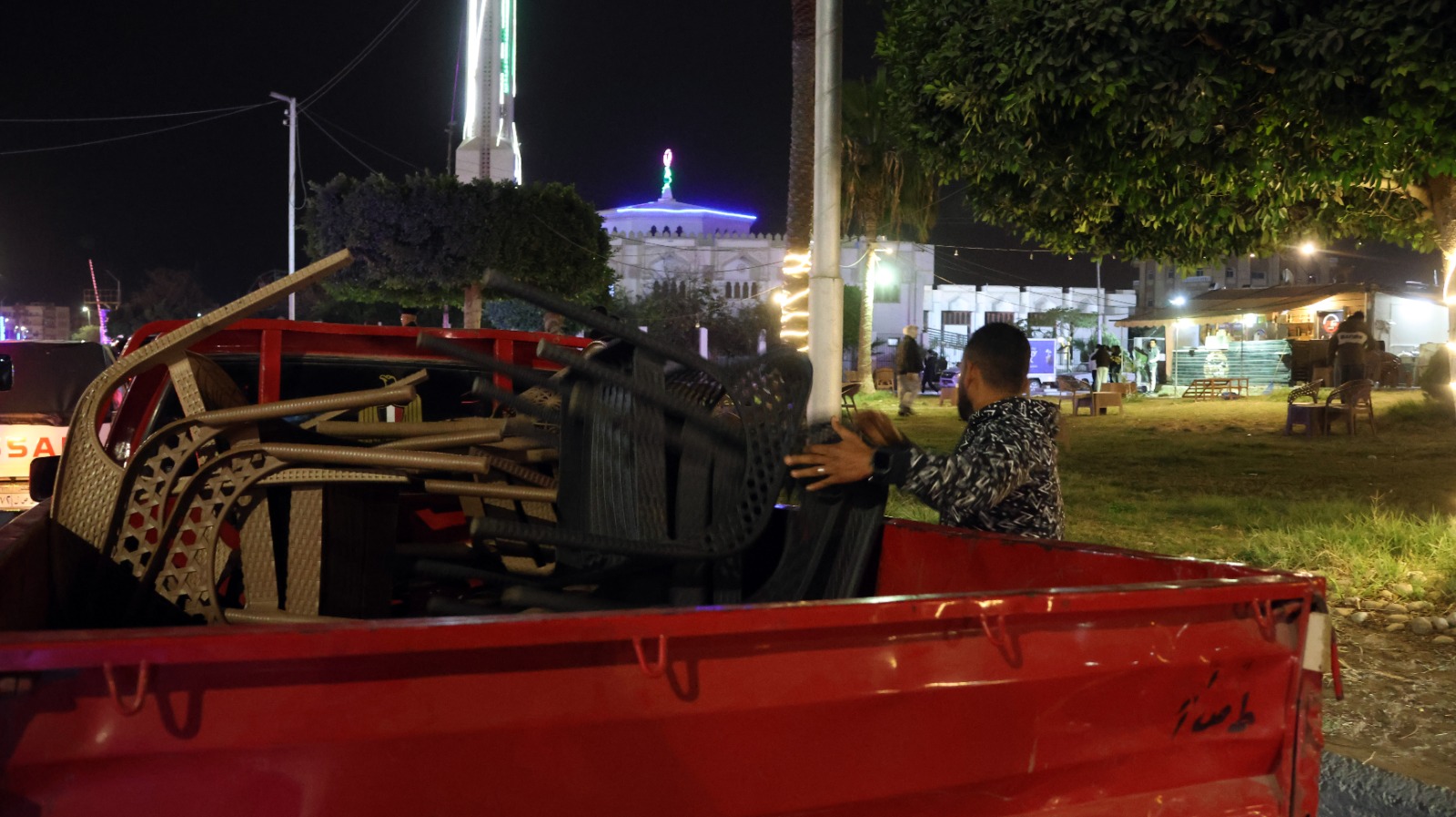 حملة لرفع الإشغالات بالإسماعيلية والتصدى لسرقة التيار الكهربائى (4)