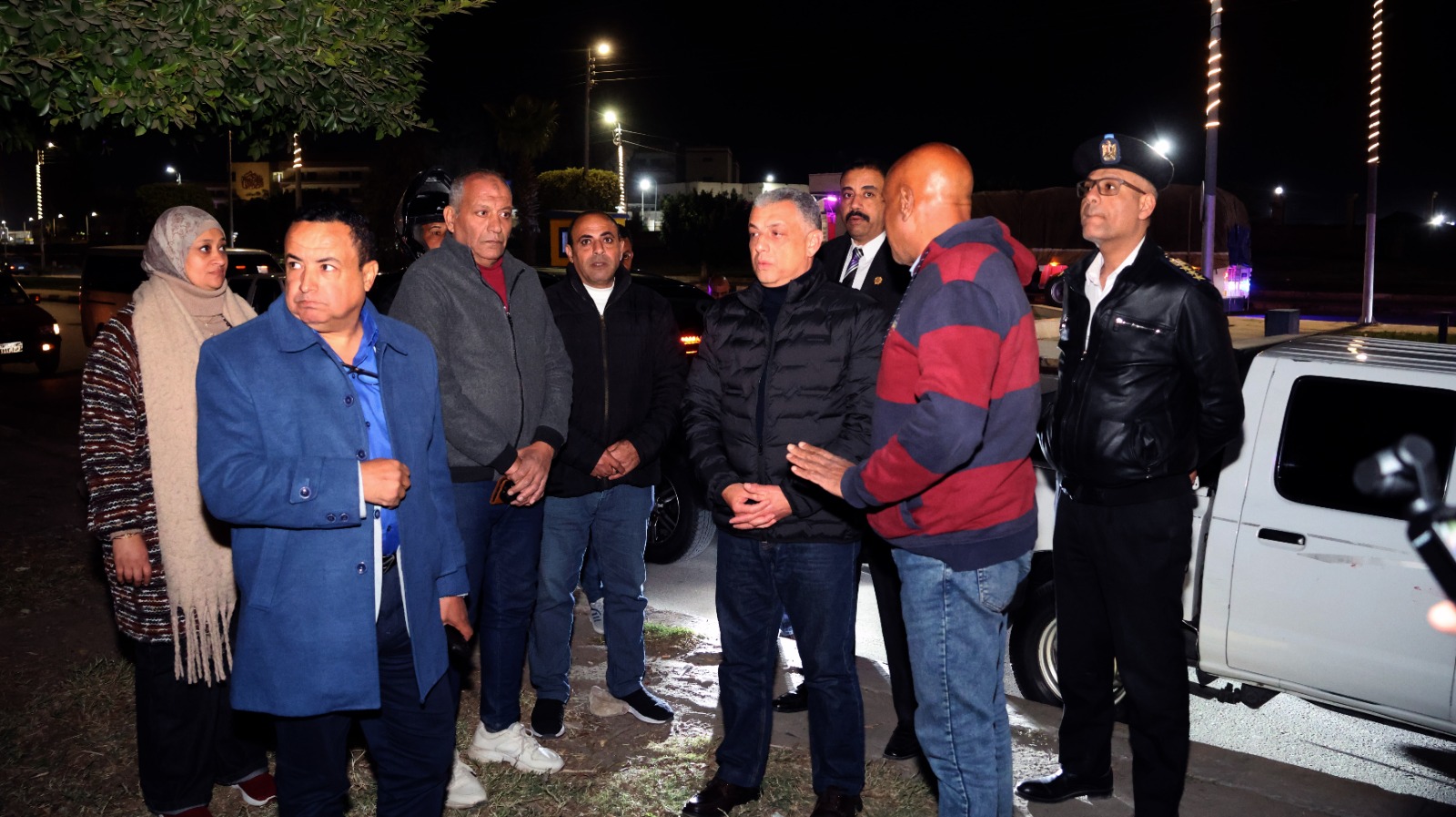  محافظ الإسماعيلية يقود حملة لرفع الإشغالات والتصدى لسرقة التيار الكهربائى (2)