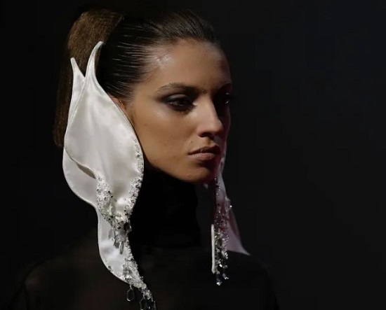 أقراط طويلة أقراط طويلة