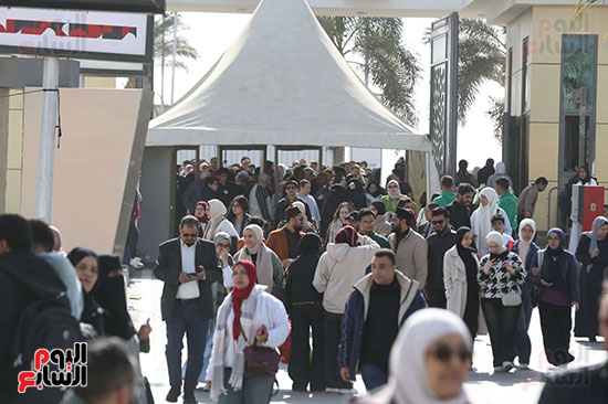 توافد مستمر منذ الساعات الاولى