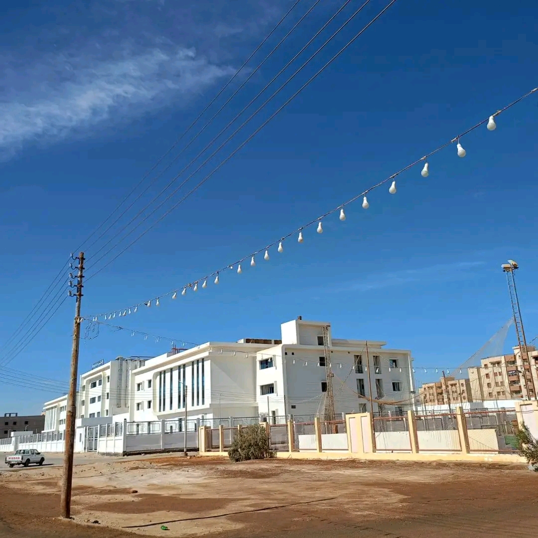 مستشفى الداخلة الجديد على مساحة 20 ألف متر تضم 118 سرير طبى (8)