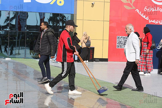 جهد متواصل من اجل راحة الزوار جهد متواصل من اجل راحة الزوار