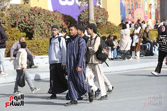 زوار من مختلف المحافظات