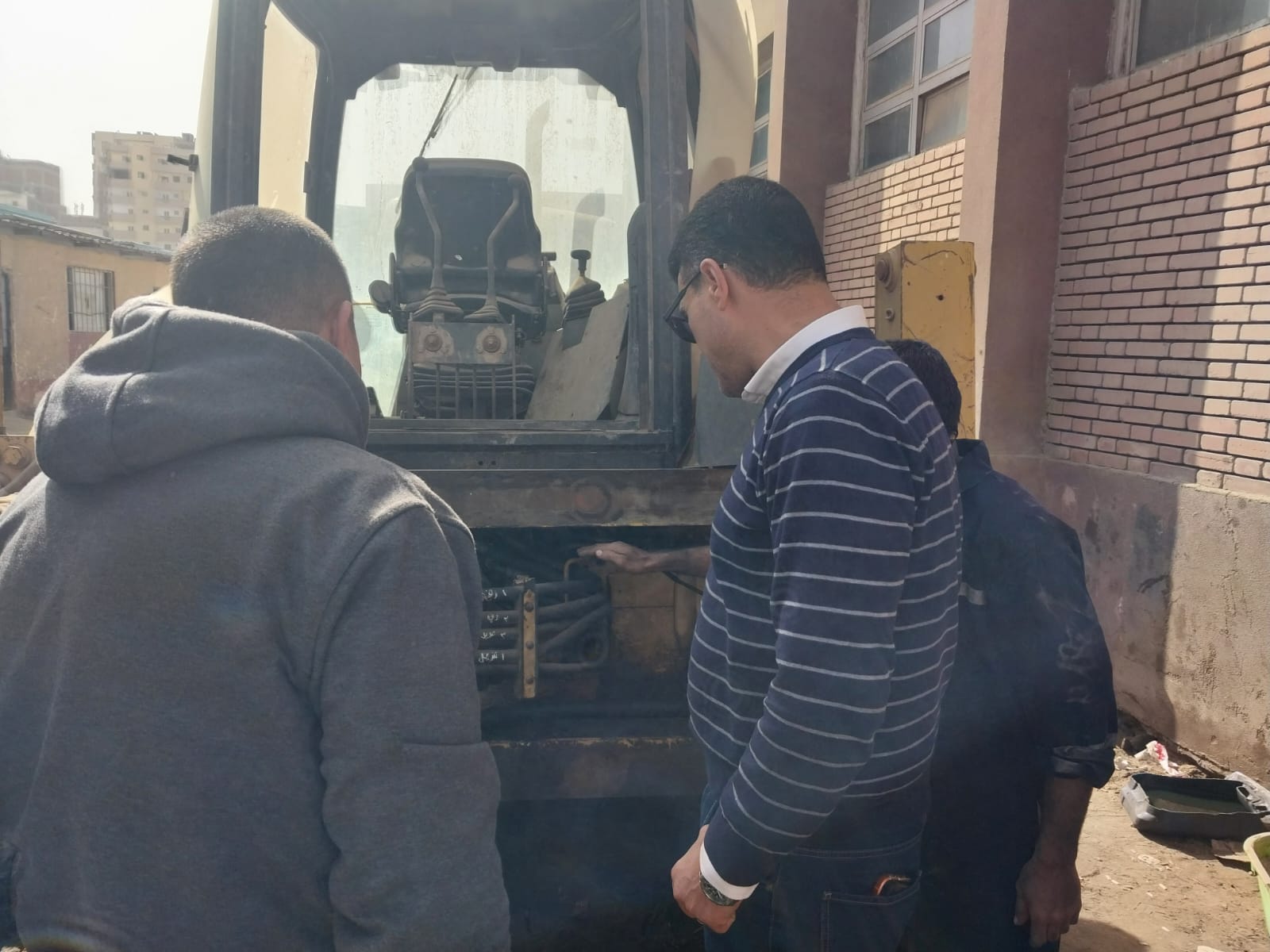 خلال متابعة أعمال الصيانة