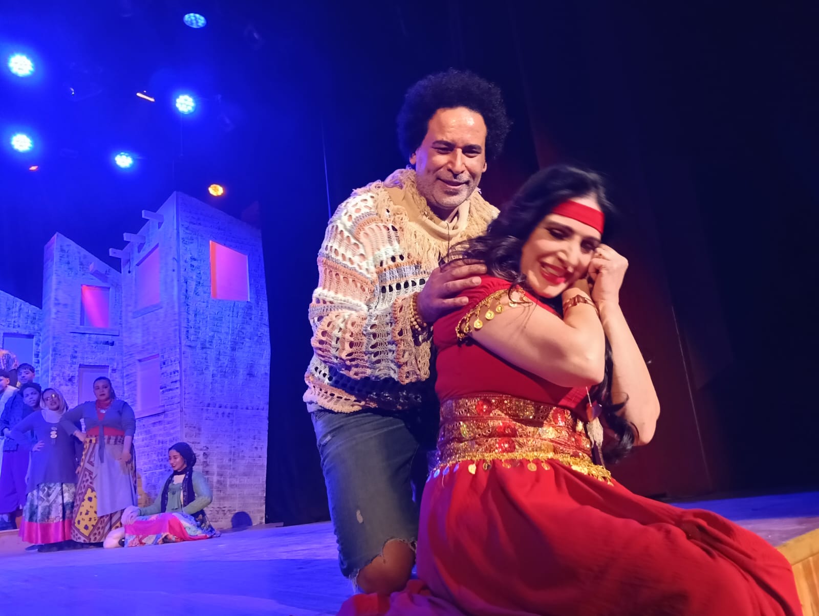 الفنانة ميرنا وليد ومصطفى شوقي