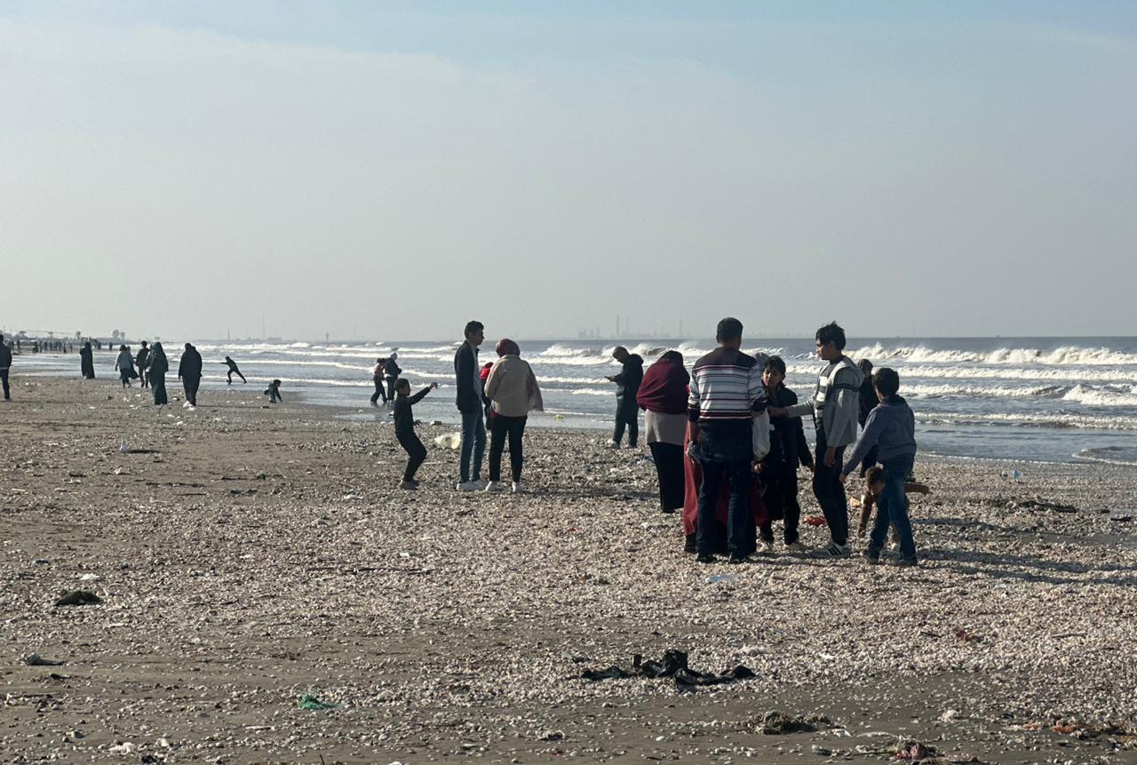 زحام على الشواطئ