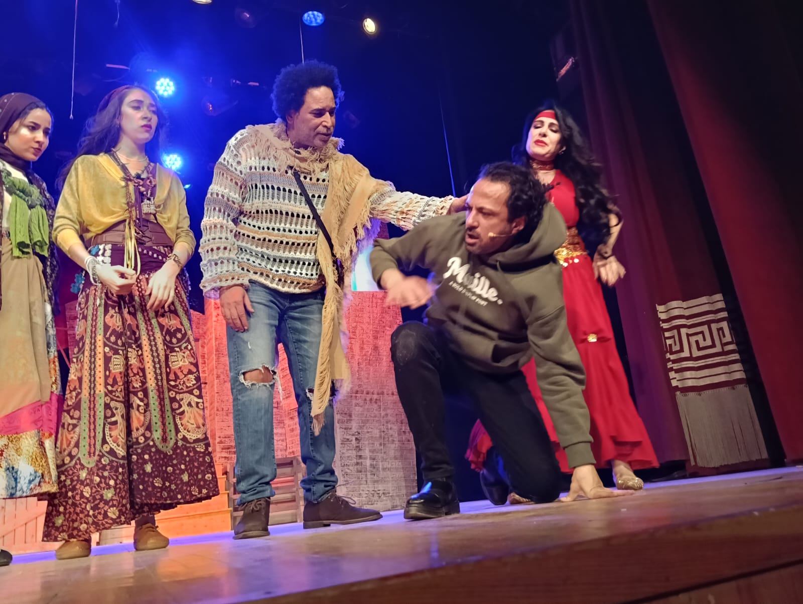 الفنانة ميرنا وليد ومصطفى شوقي