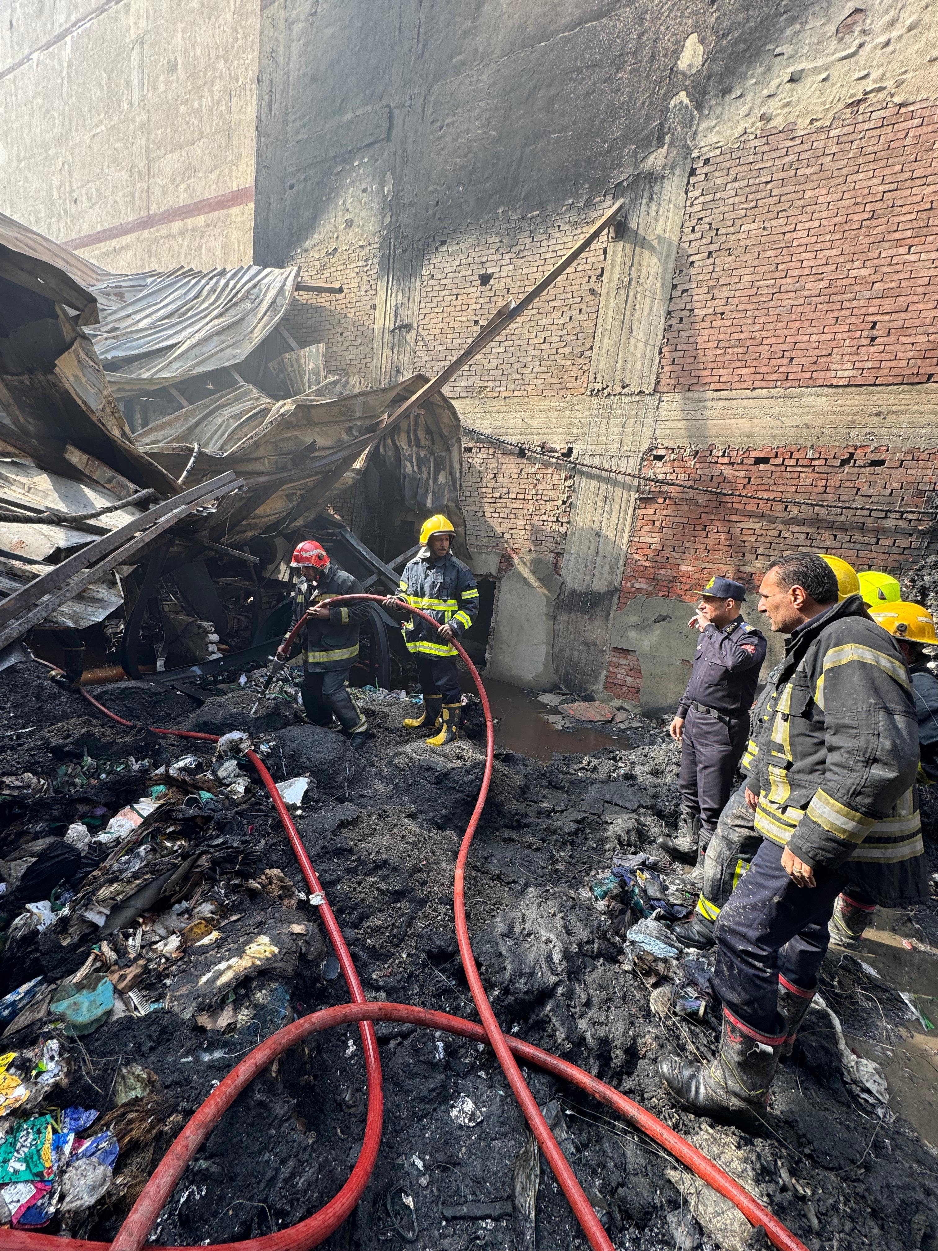 عمليات اخماد الحريق عمليات اخماد الحريق