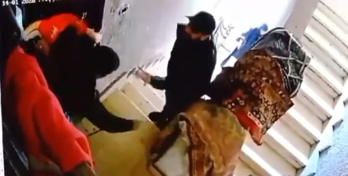 كاميرات المراقبة ترصد الواقعة