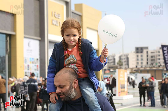 كتف الاب وطن