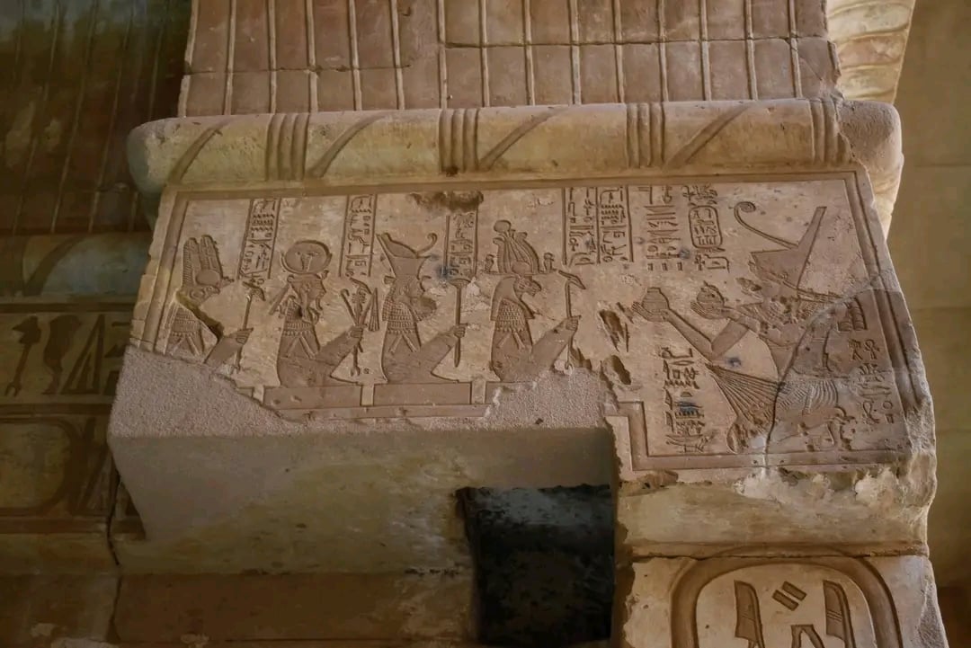 تقديم القرابين للالهة