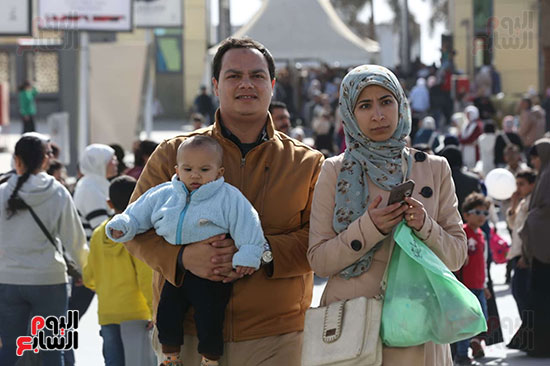 مشاهد عائلية مليئة بالحنان