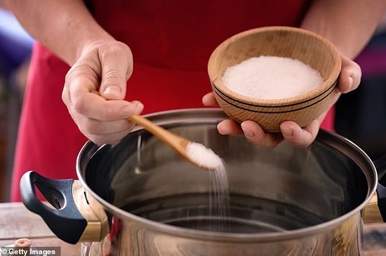 أبرز أخطاء طهى الطعام قبل عزومات رمضان أبرز أخطاء طهى الطعام قبل عزومات رمضان