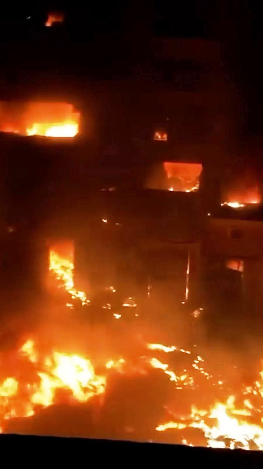 إخماد حريق داخل 3 منازل فى منشأة ناصر  (8)