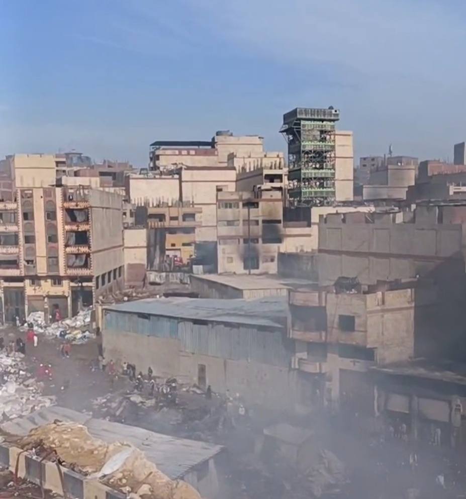 شاهد  اثار حريق 4 منازل فى منشأة ناصر (1)