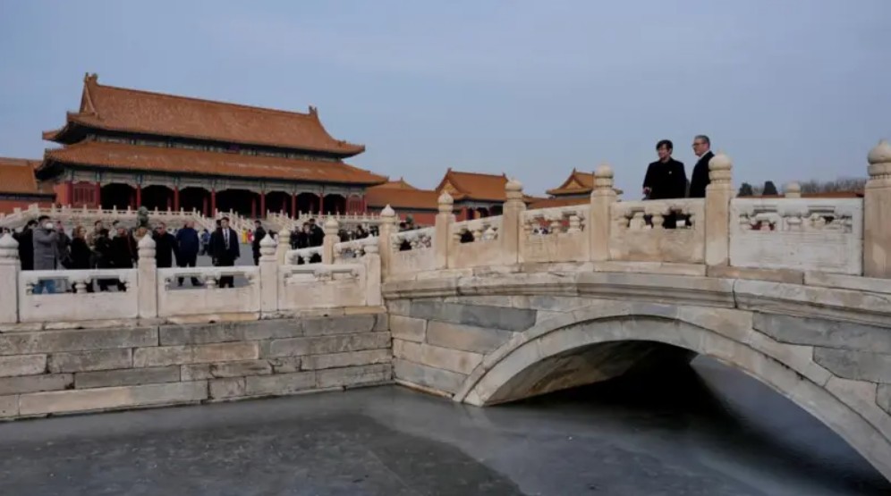 زيارة رئيس وزراء بريطانيا للصين