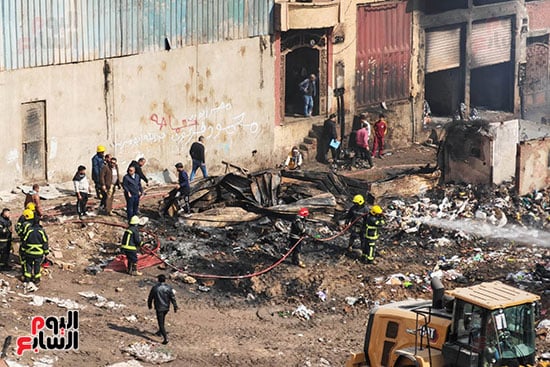 استمرار اعمال التبريد لمنع تجدد النيران