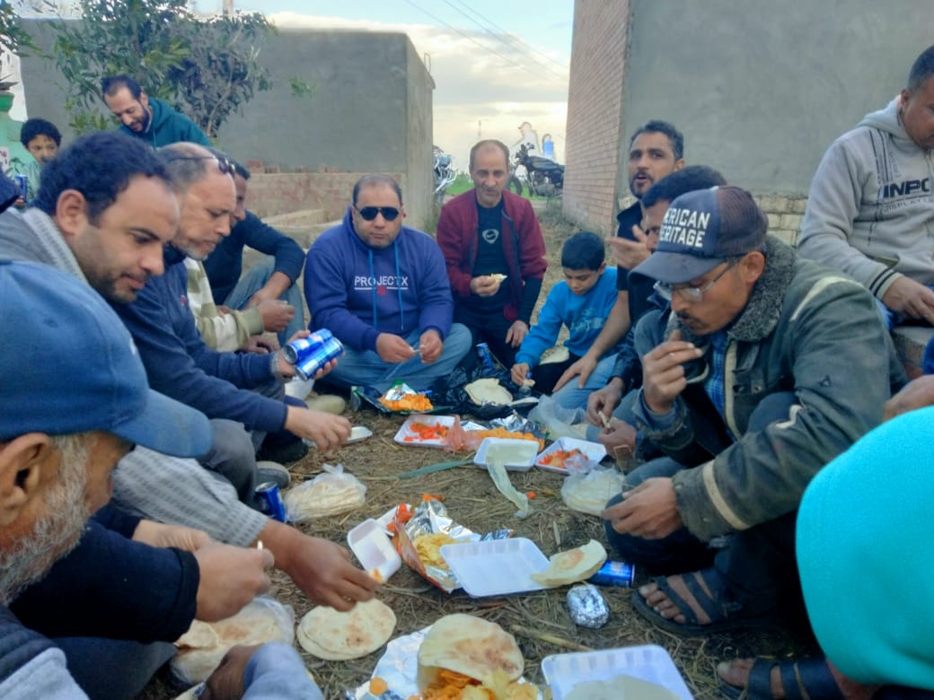 تناول الطعام وقت الر احة تناول الطعام وقت الر احة