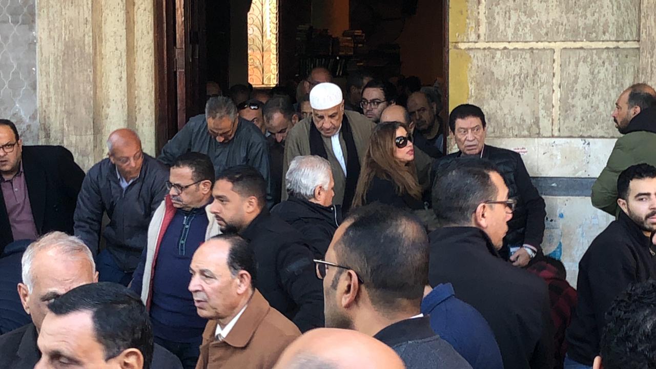 العشرات يشيعون جنازة والد الشاعر عمرو حسن حما الفناة غادة رجب بطنطا (8)