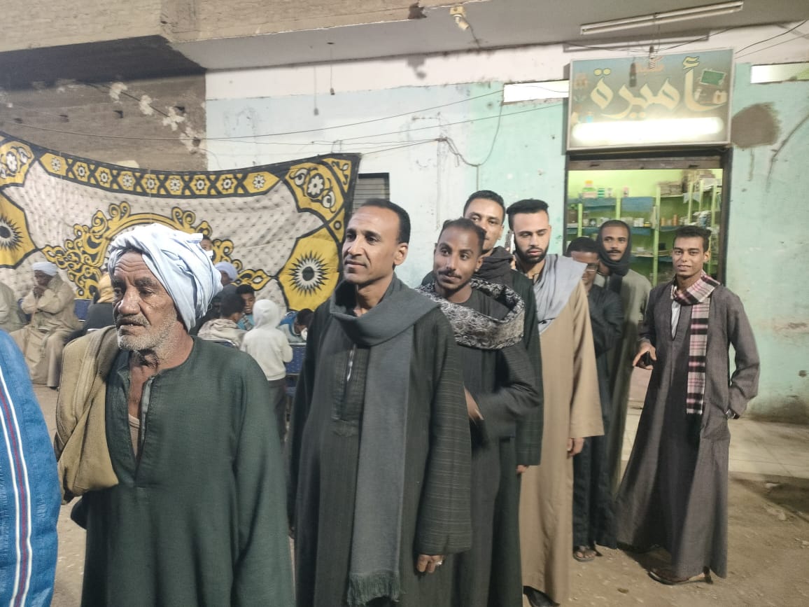 الناخبون امام اللجان