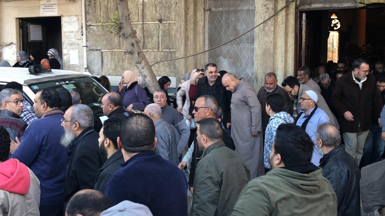 العشرات يشيعون جنازة والد الشاعر عمرو حسن حما الفناة غادة رجب بطنطا (4)