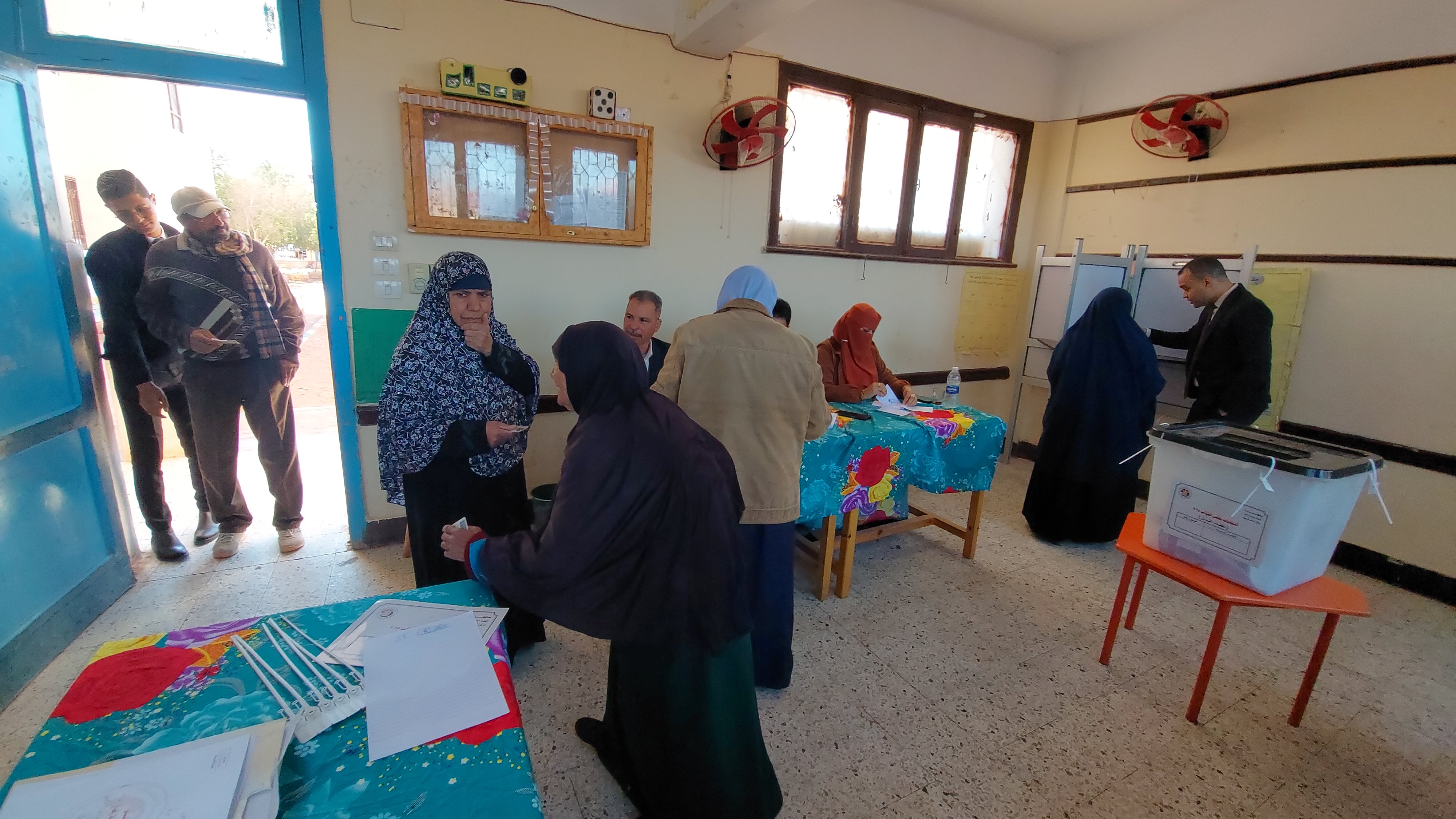 الانتخابات البرلمانية في مركز بلاط