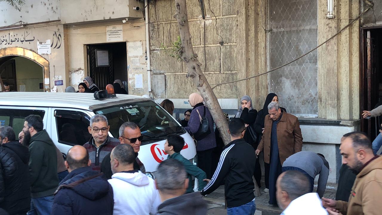 العشرات يشيعون جنازة والد الشاعر عمرو حسن حما الفناة غادة رجب بطنطا (5)