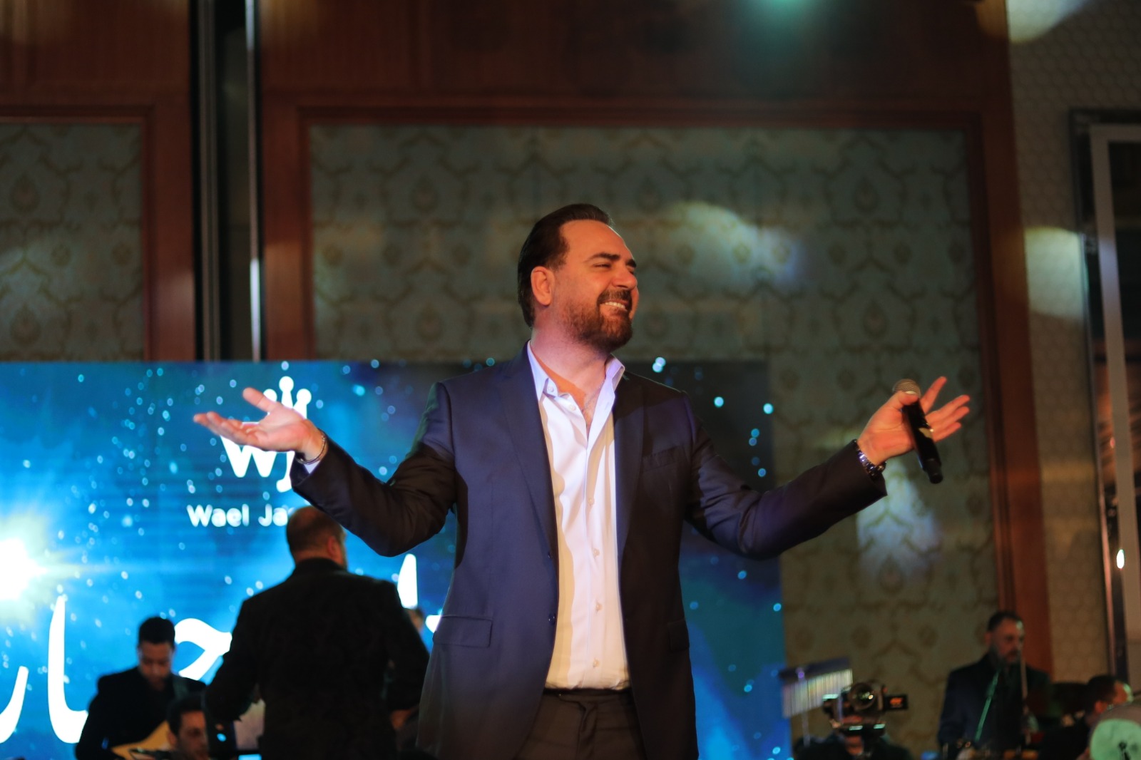 حفل المطرب وائل جسار