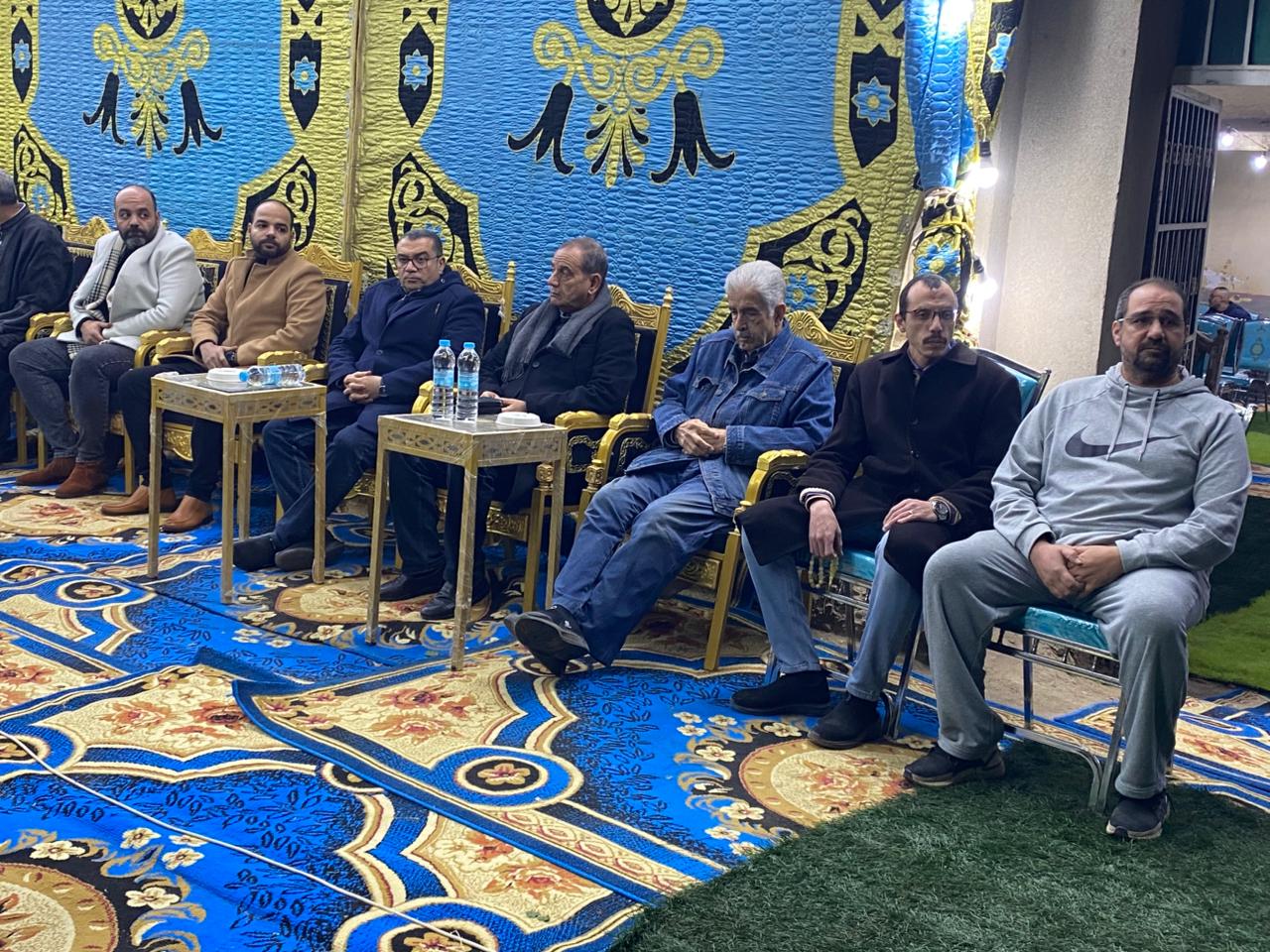 أسرة شقيق الموسيقار عمار الشريعى تتلقى عزاءه فى المنيا