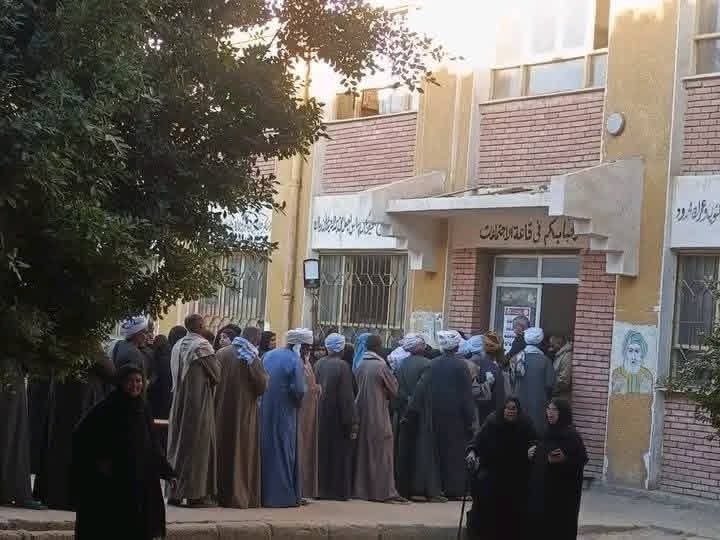 كبار السن سيدات ورجال