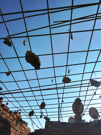 حي-المطرية-يوقف-أعمال-بناء-مخالف-ويقود-حملة-لإزالته-في-المهد-(7)