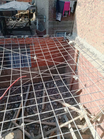 حي-المطرية-يوقف-أعمال-بناء-مخالف-ويقود-حملة-لإزالته-في-المهد-(8)