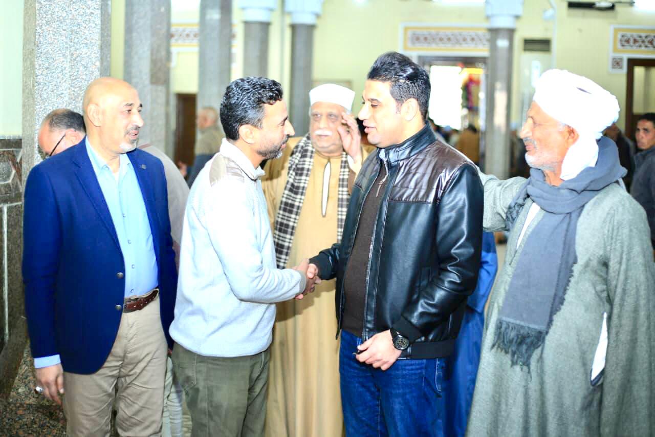 نائب محافظ سوهاج يستمع لشكاوى المواطنين (3)