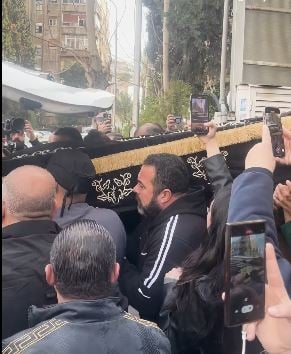 نقل جثمان هدي شعراوي من المستشفى تمهيدا لصلاة الجنازة