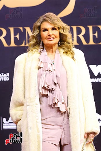 النجمة يسرا